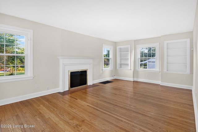 2627 Landor Ave, Louisville, KY 40205