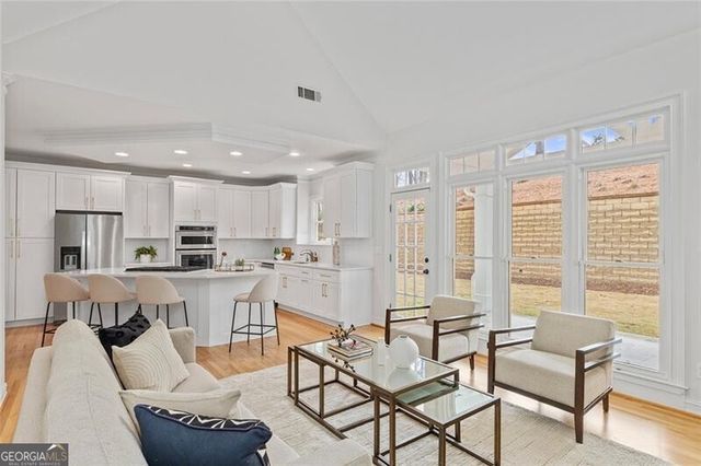 5800 De Claire Court, Atlanta, GA 30328