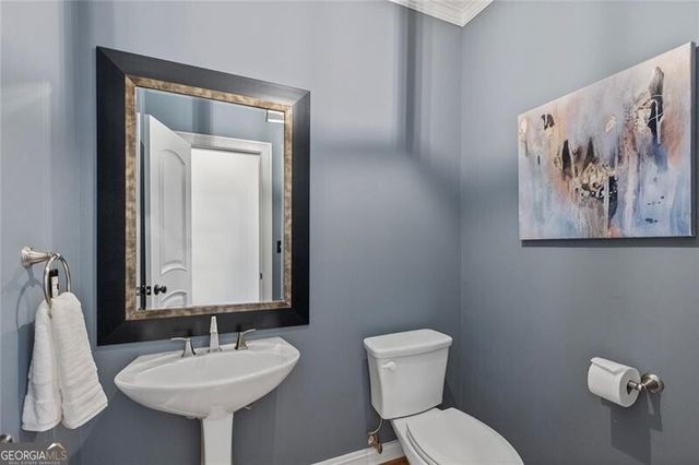 5800 De Claire Court, Atlanta, GA 30328