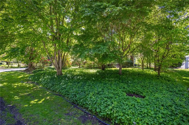 82 Hotchkiss Cir, Penfield, NY 14526