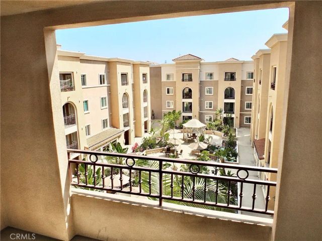 11 S 3rd 517, Alhambra, CA 91801