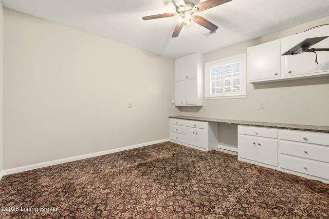 1005 Cannons Ln, Louisville, KY 40207