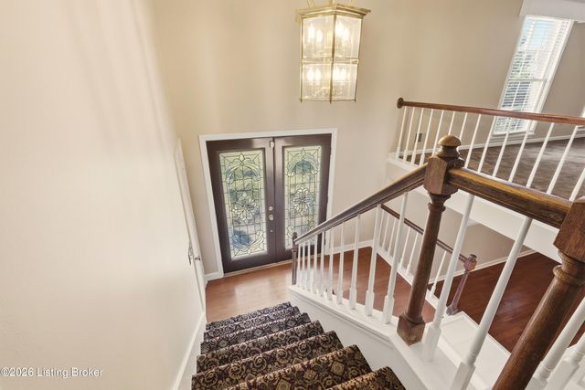 1005 Cannons Ln, Louisville, KY 40207