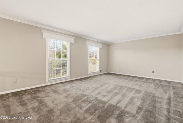 1005 Cannons Ln, Louisville, KY 40207