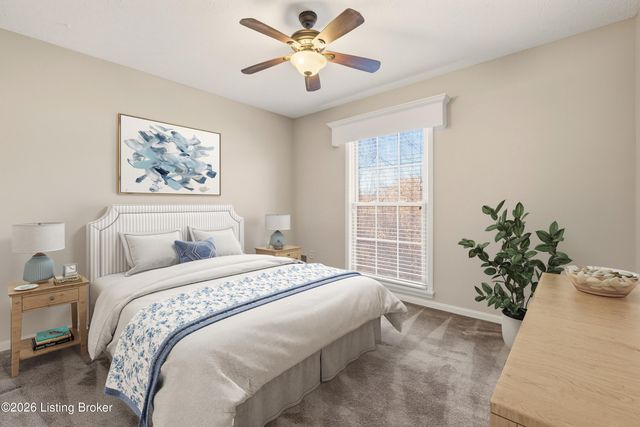 1005 Cannons Ln, Louisville, KY 40207