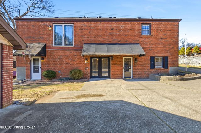 1005 Cannons Ln, Louisville, KY 40207