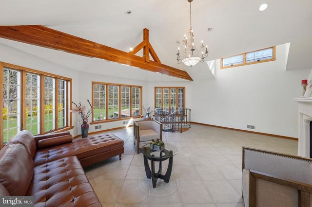 7 MONROE PL, Cranbury, NJ 08512