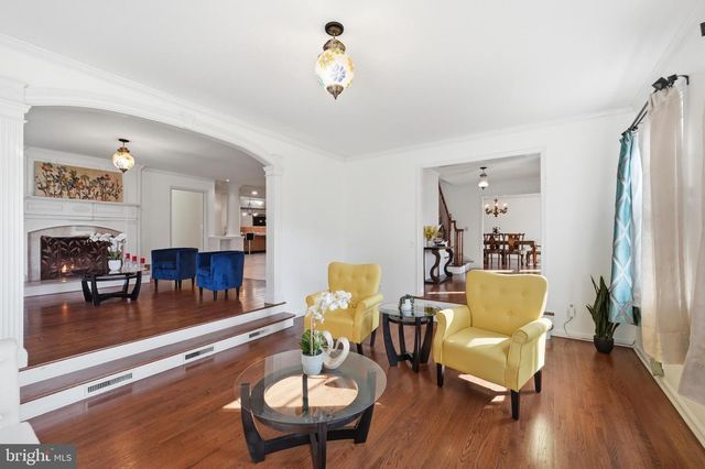 7 MONROE PL, Cranbury, NJ 08512