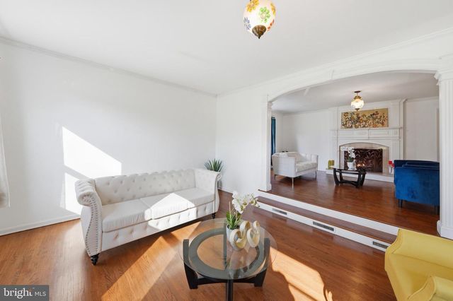 7 MONROE PL, Cranbury, NJ 08512
