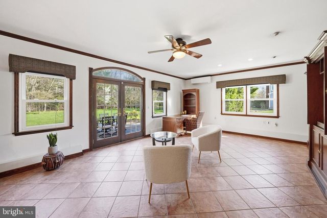 7 MONROE PL, Cranbury, NJ 08512