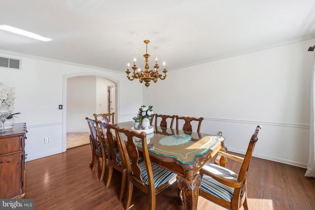 7 MONROE PL, Cranbury, NJ 08512