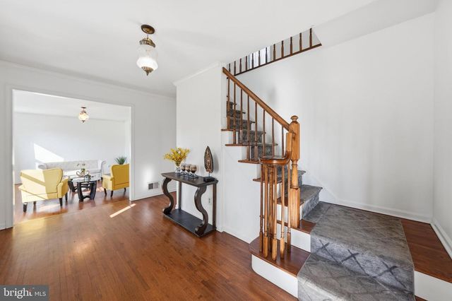 7 MONROE PL, Cranbury, NJ 08512
