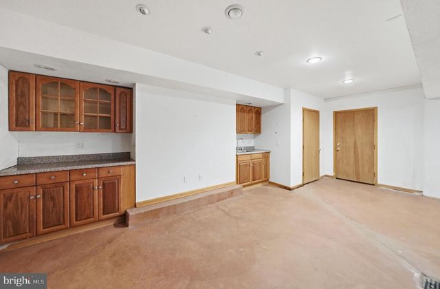 7 MONROE PL, Cranbury, NJ 08512