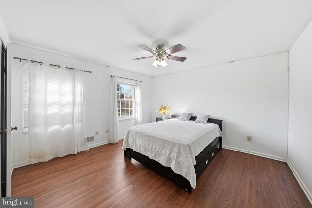 7 MONROE PL, Cranbury, NJ 08512