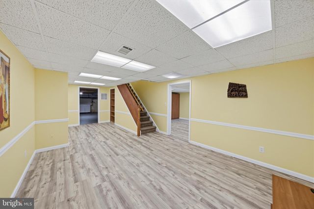 7 MONROE PL, Cranbury, NJ 08512