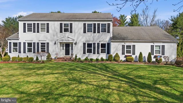 7 MONROE PL, Cranbury, NJ 08512