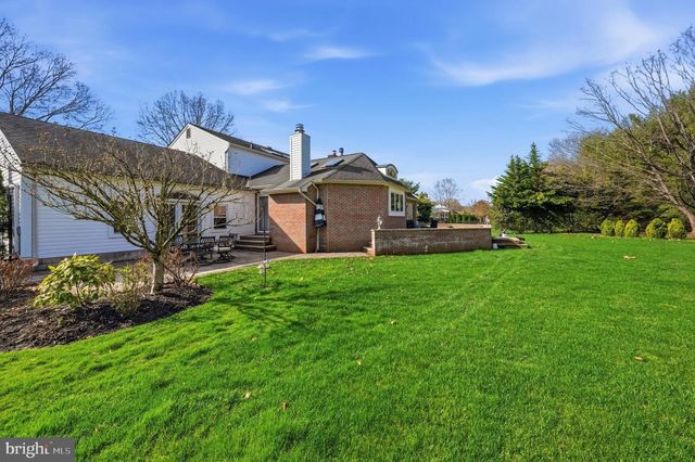 7 MONROE PL, Cranbury, NJ 08512