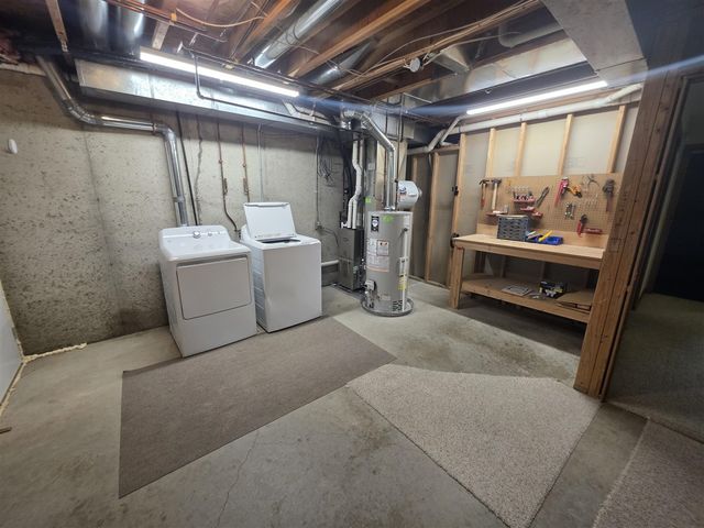 4306 Redbush Drive, Grandville, MI 49418