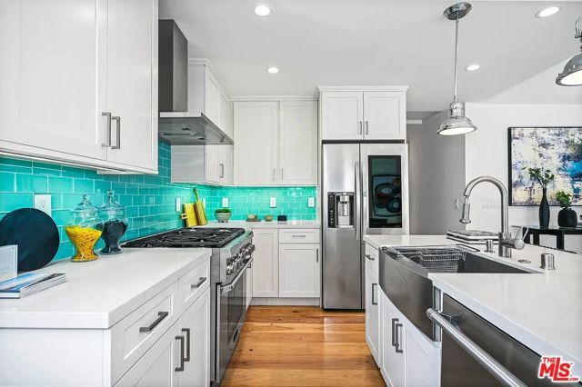 2751 Midvale Avenue, Los Angeles, CA 90064