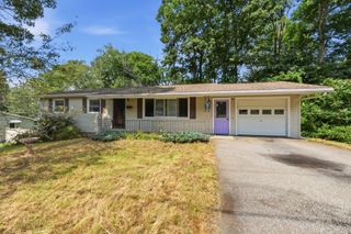 8 Tanglewood Road, Leicester, MA 01524