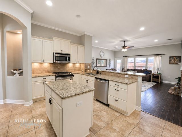 2137 Sweet Bay Circle, Bossier City, LA 71111