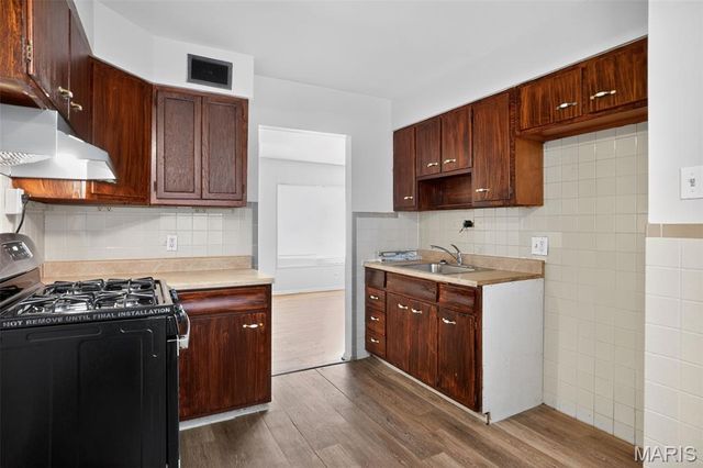 10108 Jett Drive, Dellwood, MO 63136