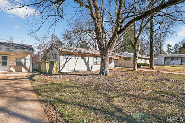 10108 Jett Drive, Dellwood, MO 63136