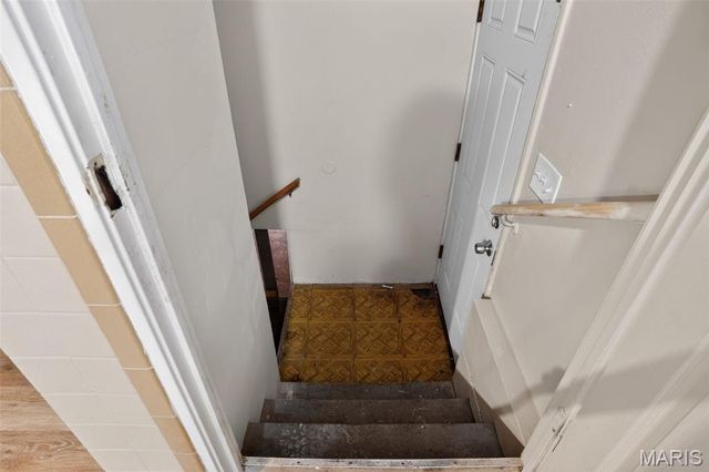 10108 Jett Drive, Dellwood, MO 63136