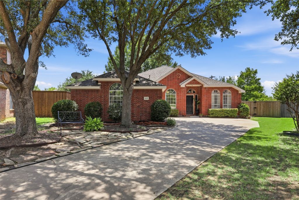203 Applewood Court, Mckinney, TX 75071
