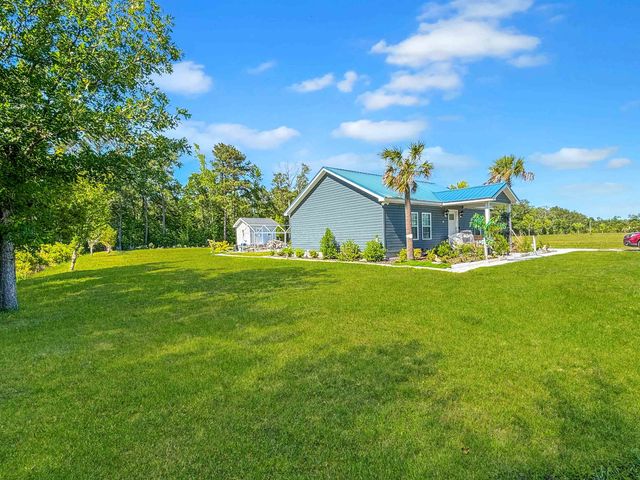 75 Dora Rosas Ln, Tabor City, NC 28463