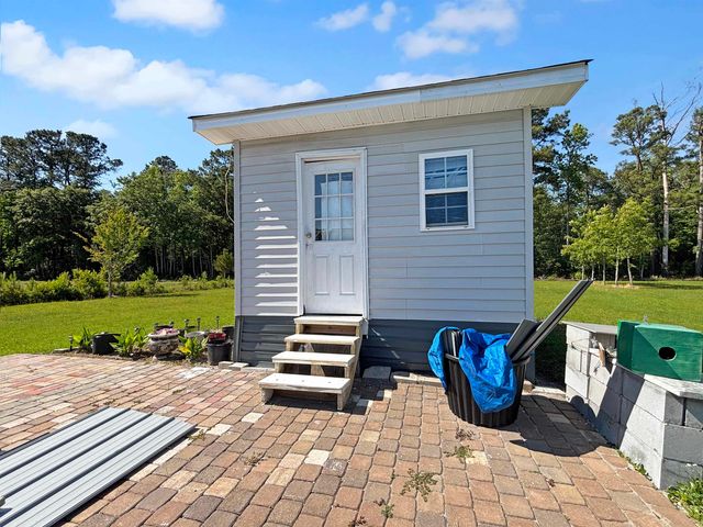 75 Dora Rosas Ln, Tabor City, NC 28463