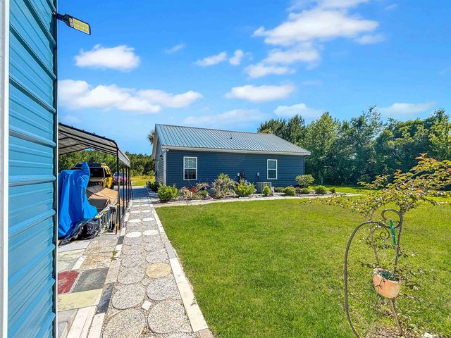 75 Dora Rosas Ln, Tabor City, NC 28463