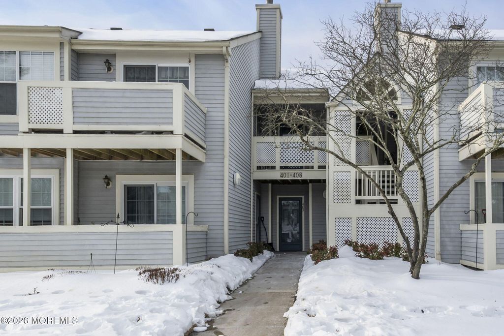 402 Brookview Court, Howell, NJ 07731