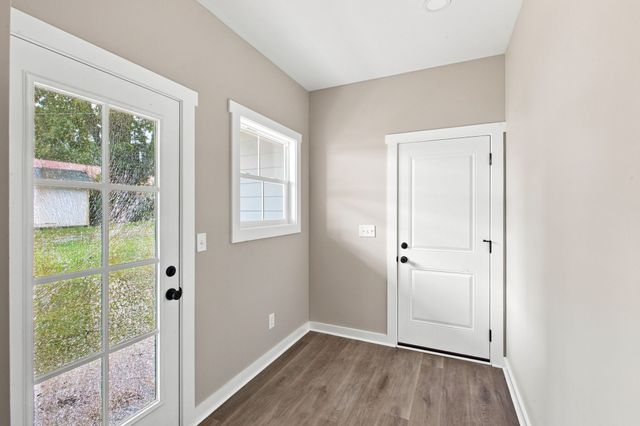 207 Scott St, Dickson, TN 37055