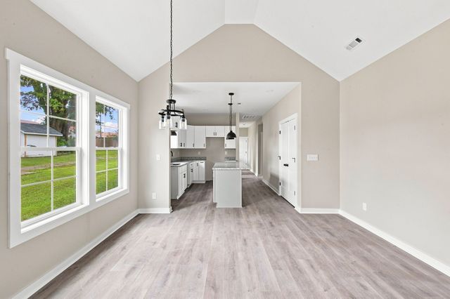 207 Scott St, Dickson, TN 37055
