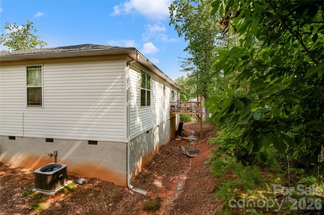 243 Dublin Lane, Columbus, NC 28722