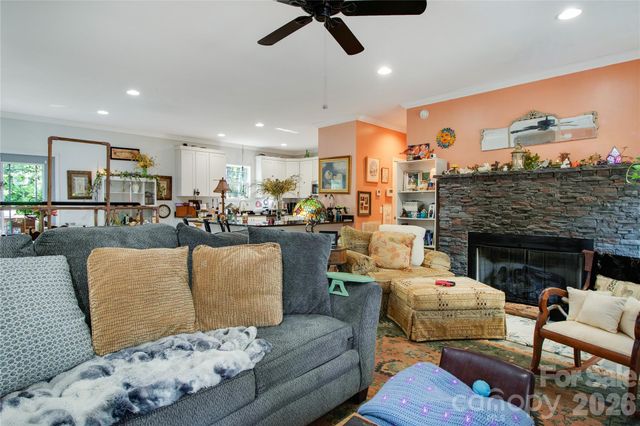 243 Dublin Lane, Columbus, NC 28722