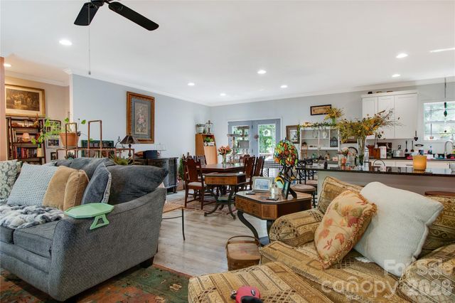 243 Dublin Lane, Columbus, NC 28722