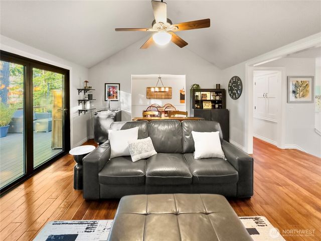 4017 239th Place SE, Sammamish, WA 98029