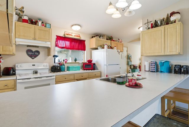 306 SE 8th Street, Madras, OR 97741