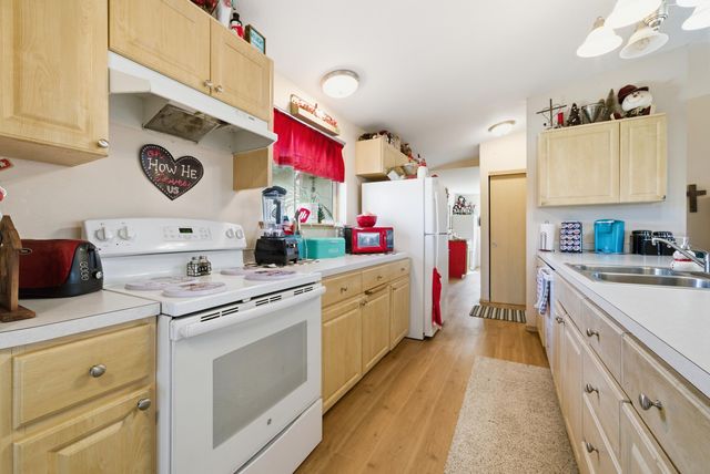 306 SE 8th Street, Madras, OR 97741