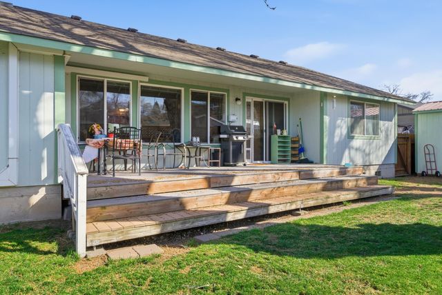 306 SE 8th Street, Madras, OR 97741