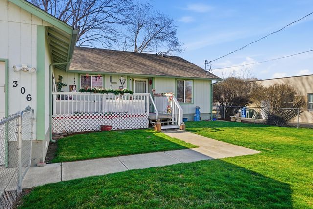 306 SE 8th Street, Madras, OR 97741