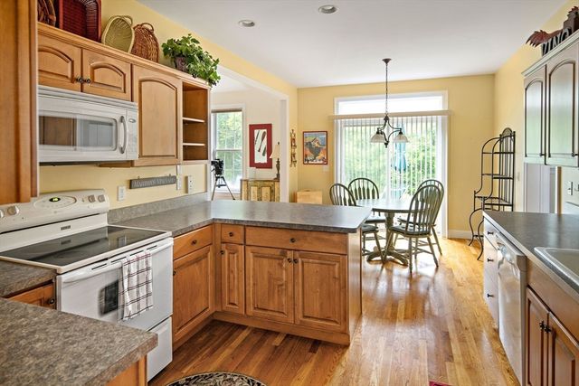 42 Deacon Vincent Way, Edgartown, MA 02539