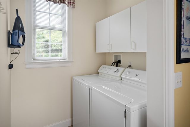 42 Deacon Vincent Way, Edgartown, MA 02539