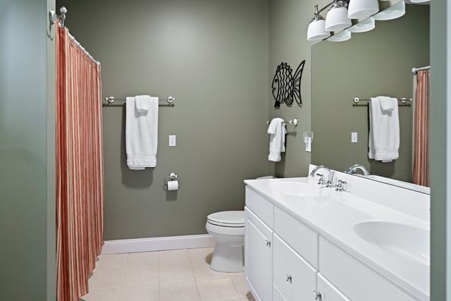 42 Deacon Vincent Way, Edgartown, MA 02539