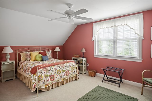 42 Deacon Vincent Way, Edgartown, MA 02539