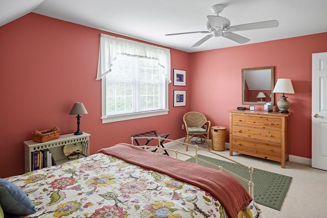 42 Deacon Vincent Way, Edgartown, MA 02539