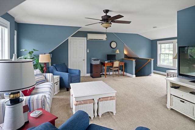 42 Deacon Vincent Way, Edgartown, MA 02539