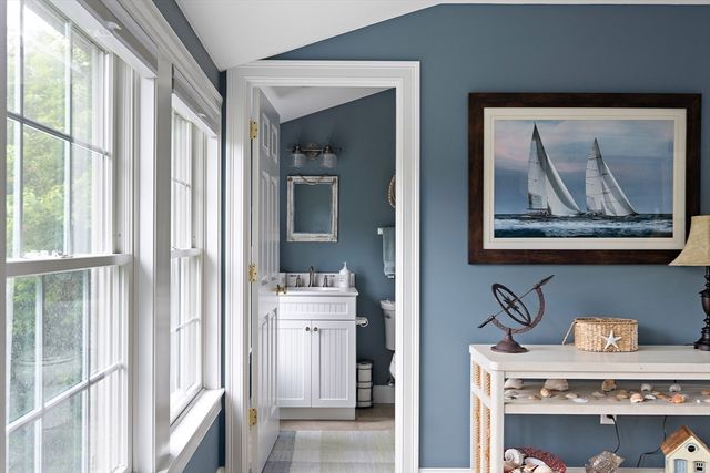 42 Deacon Vincent Way, Edgartown, MA 02539